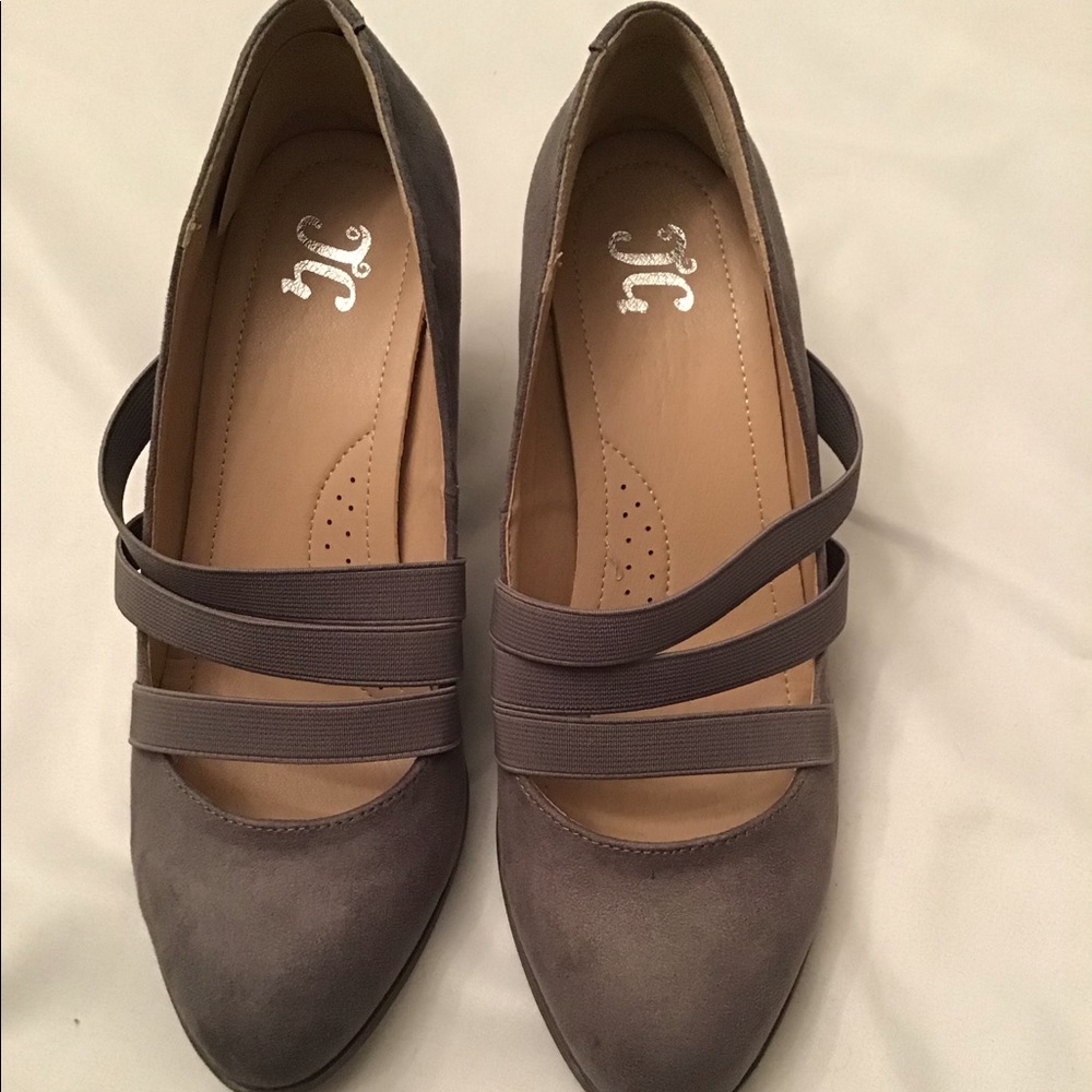 Grey Pumps Size 8